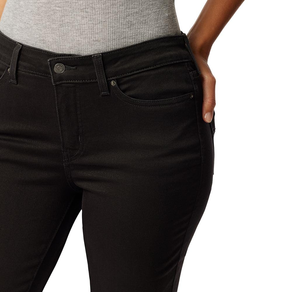 Signature by Levi Strauss & Co. Gold Women's Curvy Totally Shaping Straight Jeans, Blue Ice (New), 20 Long